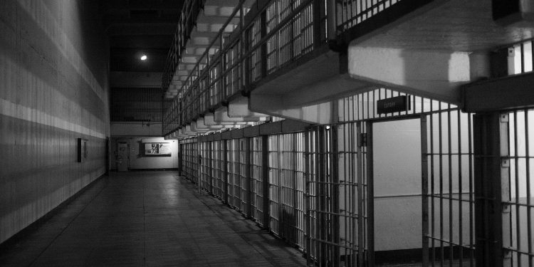 VACÍO NORMATIVO EN EL INTERNAMIENTO PSIQUIÁTRICO DEL CONDENADO A UNA MEDIDA DE SEGURIDAD PRIVATIVA DE LIBERTAD